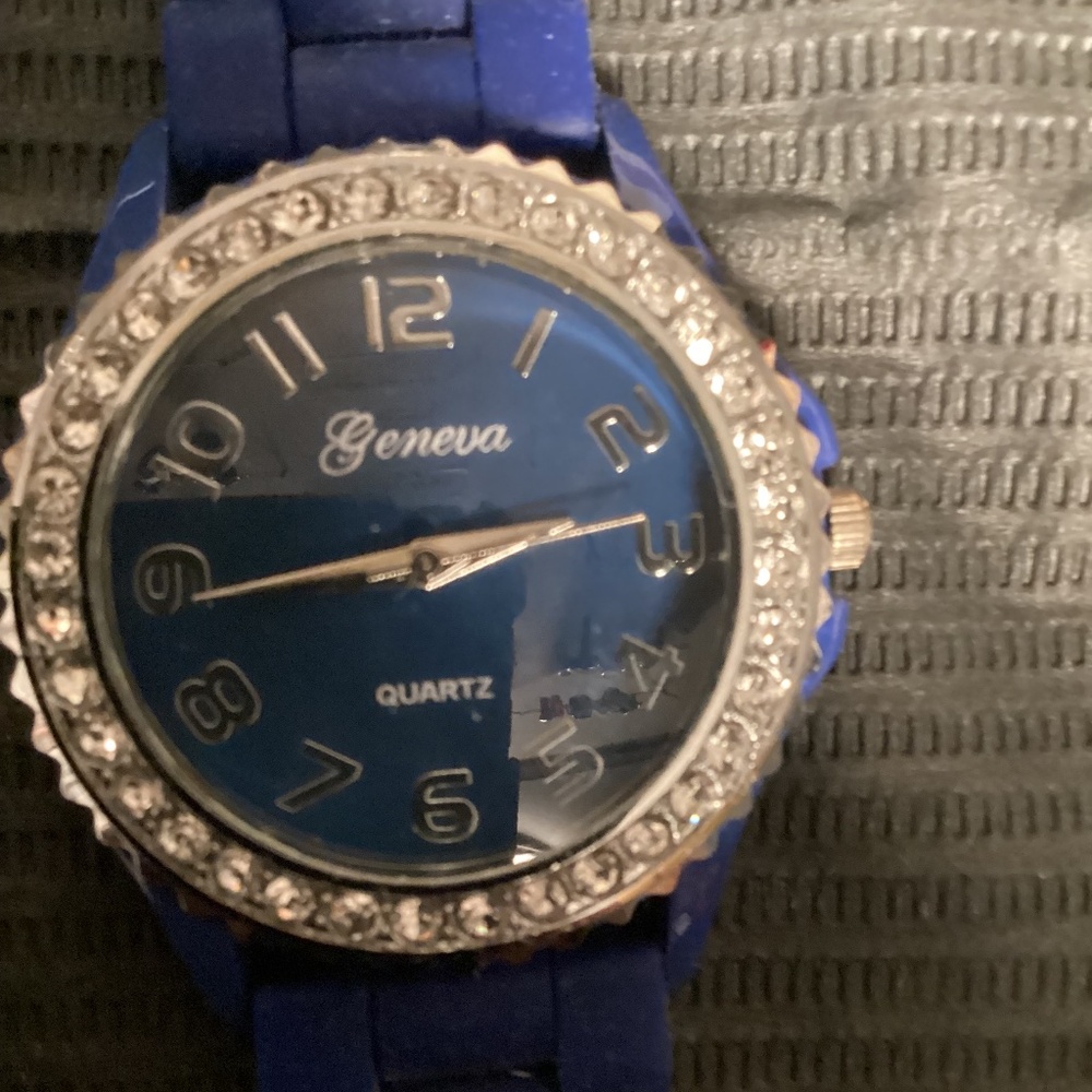 Vintage unworn ladies Geneva Quartz Wristwatch